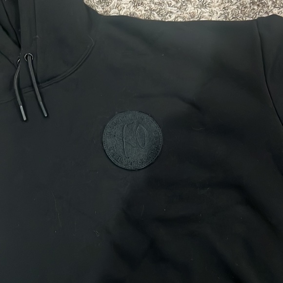 Limited release The Weeknd collab with h&m - Picture 2 of 3